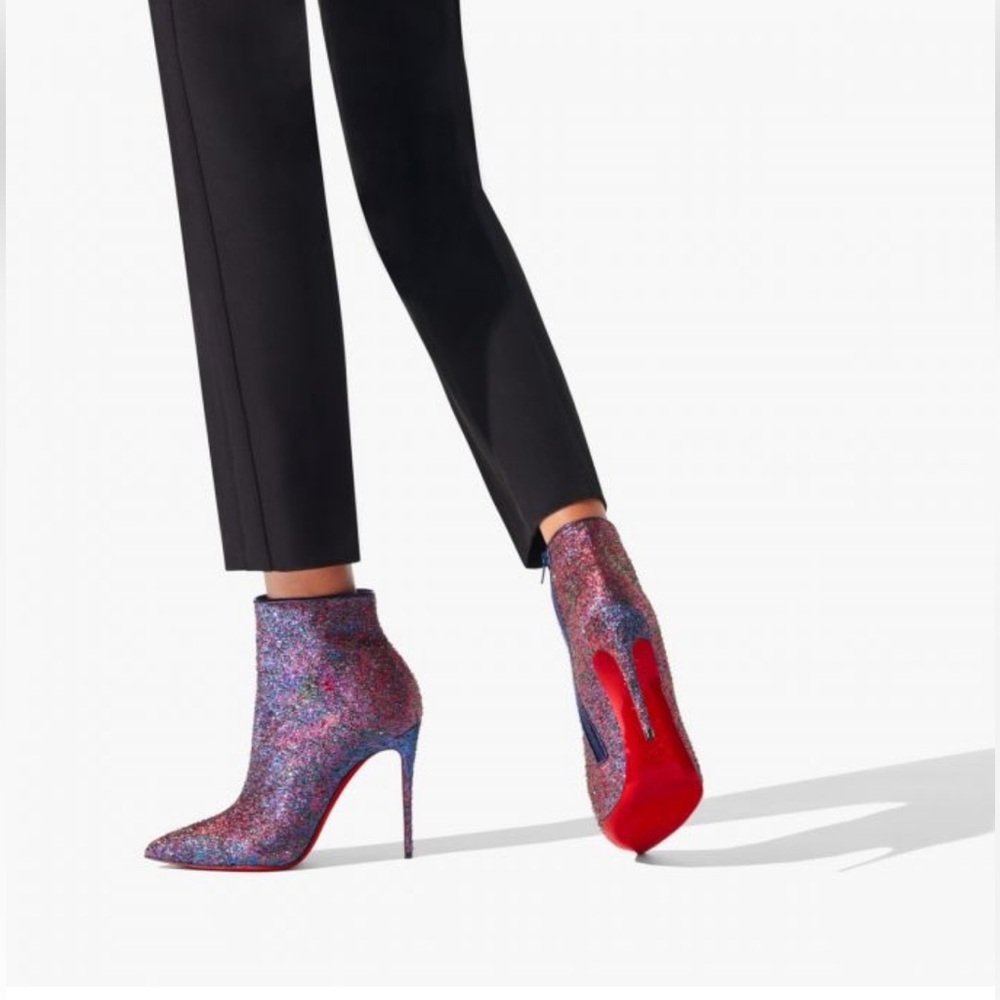 NWT Christian Louboutin So Kate Star Light Booties